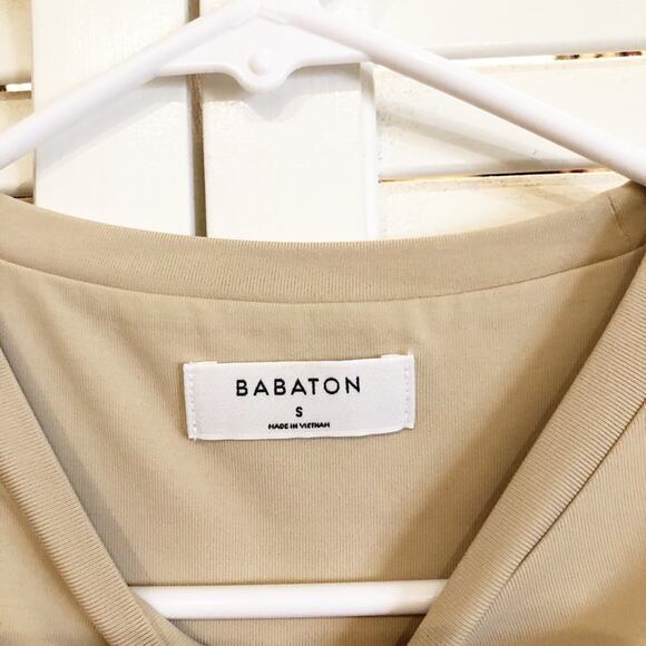 Aritzia Babaton Beige Contour Muscle High Crew Neck Sleeveless Thong Bodysuit - Picture 2 of 5